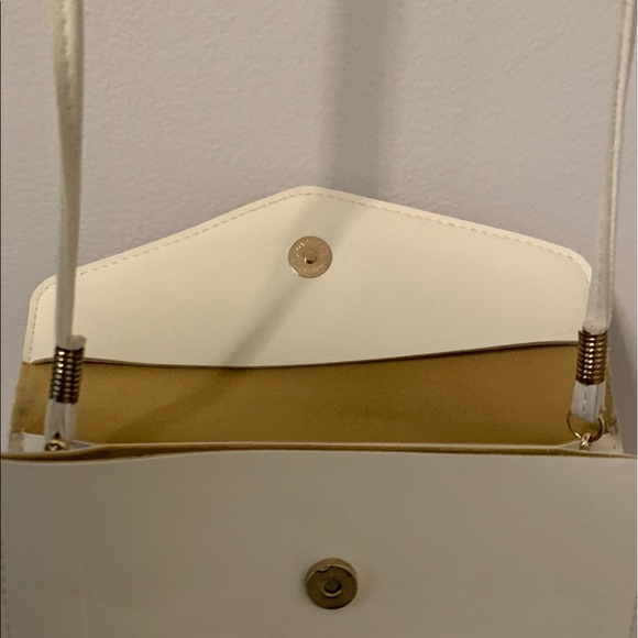 Purse - Picture 3 of 4